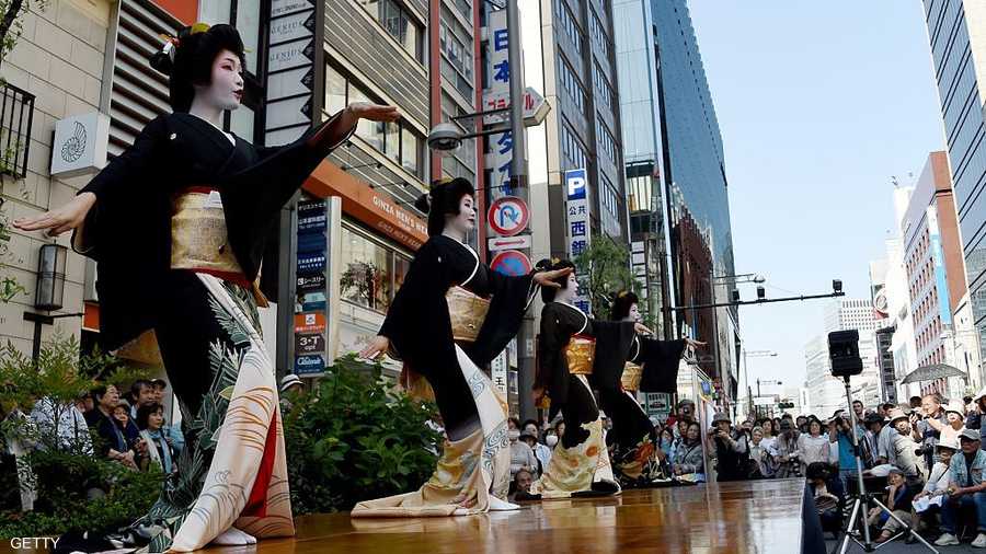 تشارك نساء الغيشا في العديد من المهرجانات والحفلات