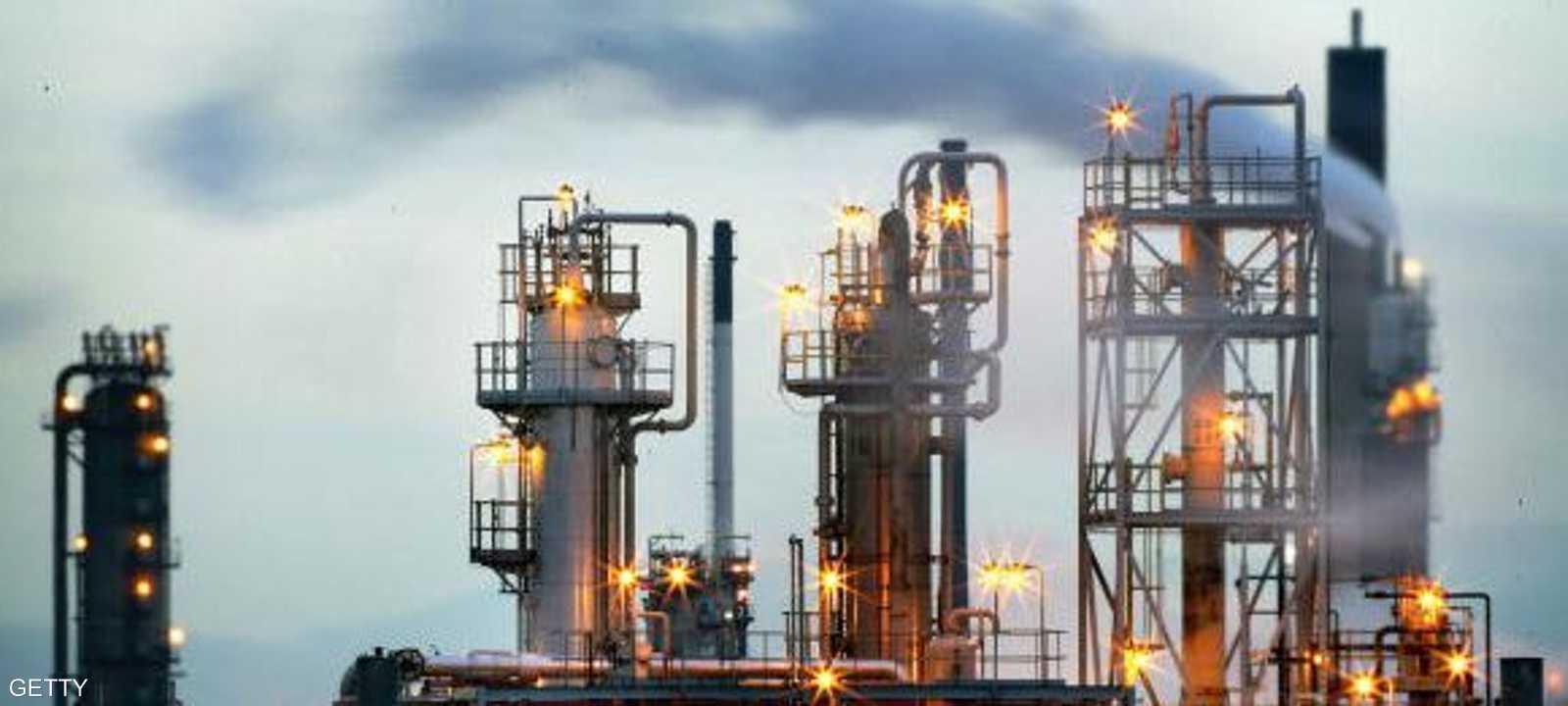 اتفاق أوبك بدأ سريانه يوم الأحد