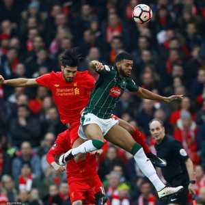 جانب من مباراة ليفربول وبليموث