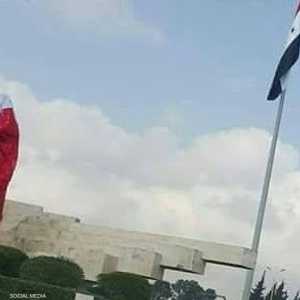 تمثال حافظ الأسد بعد إعادته إلى مدخل حماة