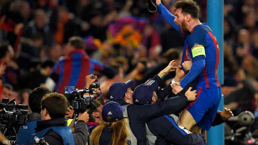 بانت ملامح تأهل برشلونة في وقت مبكر بعد أن تقدم 3-صفر