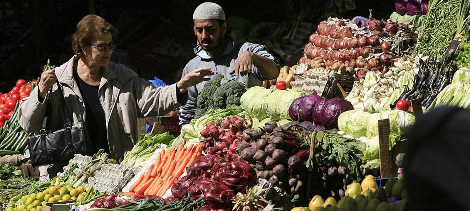 تسعى الحكومة المصرية للتصدي لارتفاع أسعار السلع الأساسية