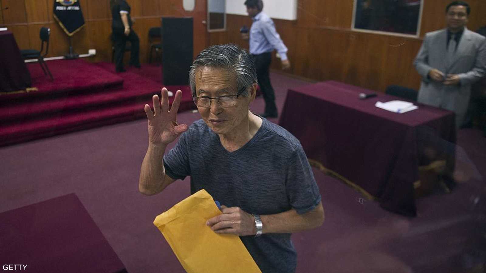 خسر فوجيموري رئاسة البيرو بسبب الفساد وانتهاكات حقوقية