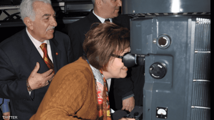 عيون صحفية تراقب المناورات الحربية