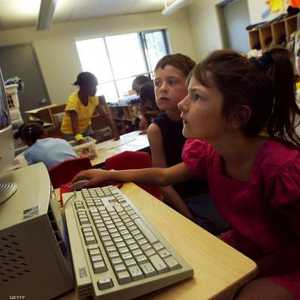 المناهج الجديدة ستشمل البرمجة والمهارات الرقمية