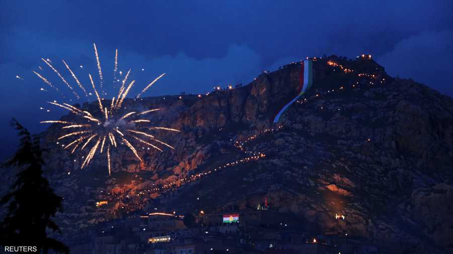 لعاب ناردية تضيء سماء بلدة أكرا في كردسان العراق