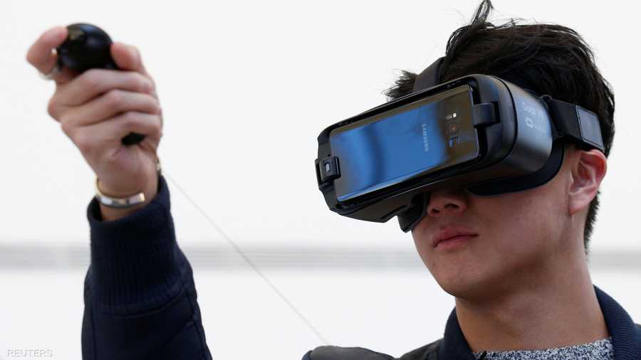 نسخة جديدة من Gear VR للعالم الافتراضي