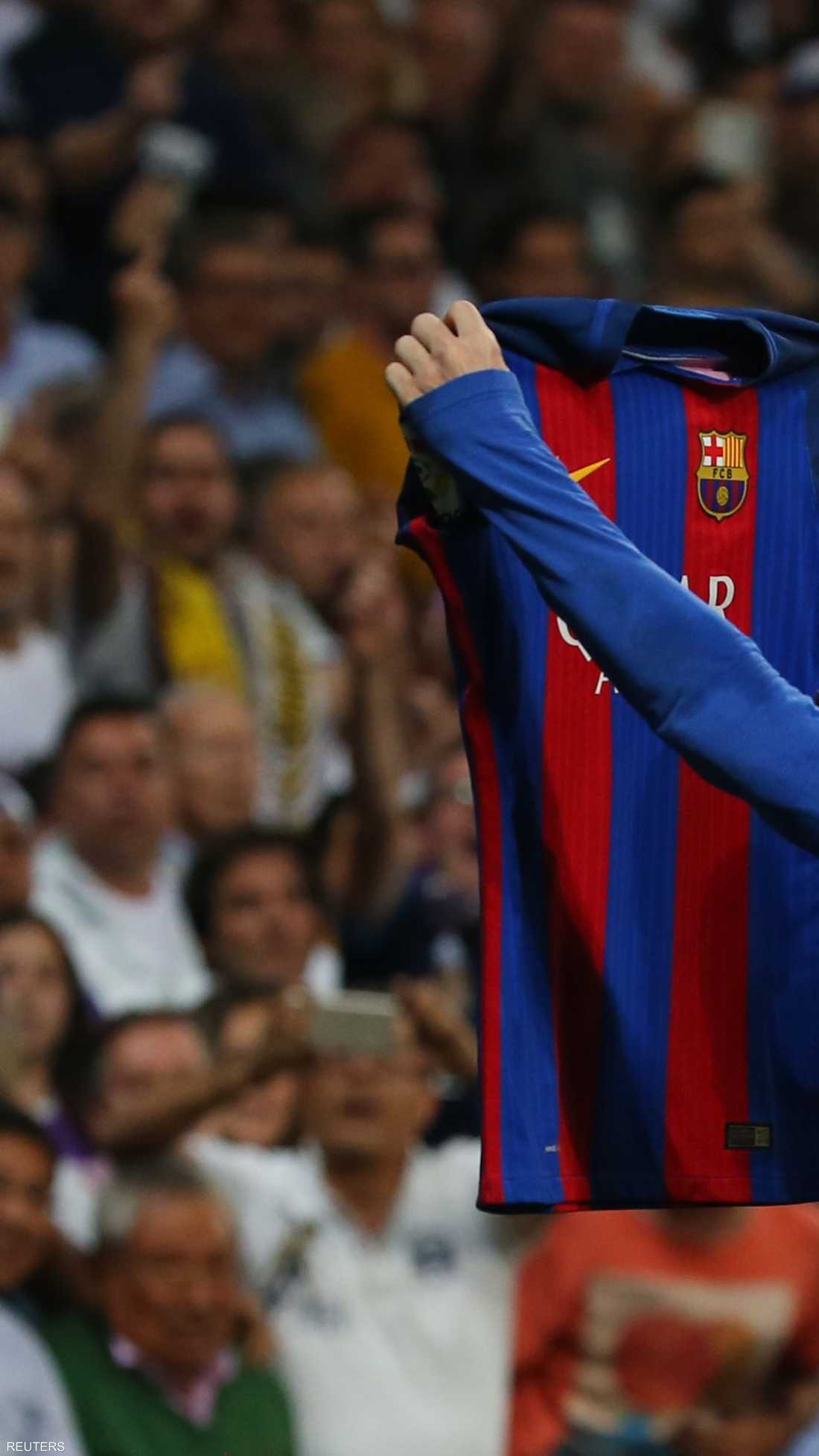 رفع ميسي قميصه في إشارة معبرة للانتصار