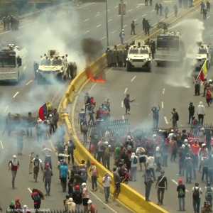 اشتباكات فنزويلا مستمرة