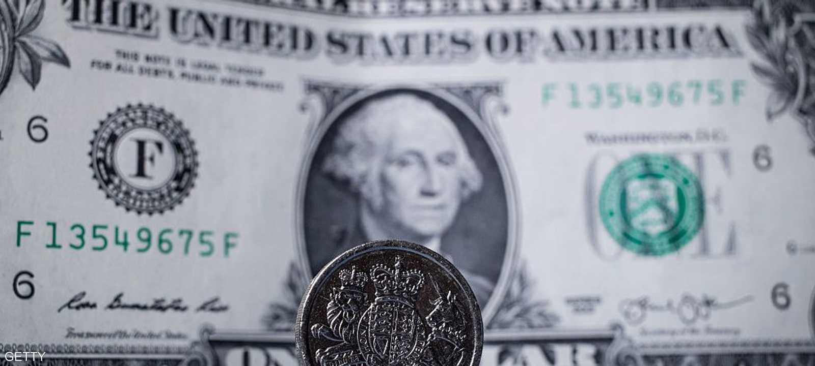 في السبعة أيام الأخيرة هبط الدولار 3 بالمائة مقابل الين