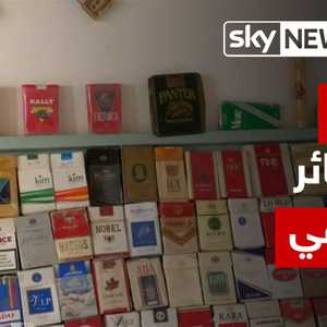 عراقي غير مدخن يهوى جمع علب التبغ الفارغة