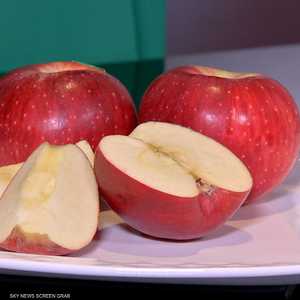 التفاح يحمي من هشاشة العظام ويحمي من الكسور