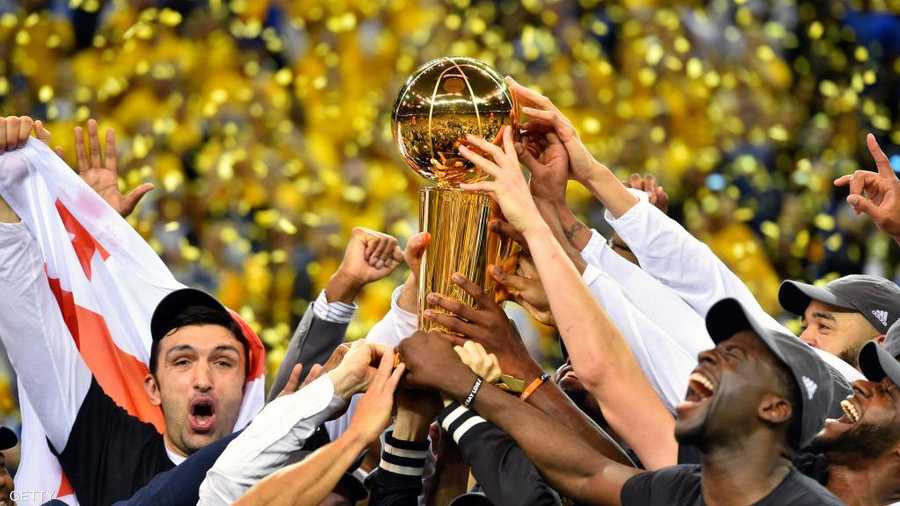 لاعبو فريق غولدن استيت احتفلوا باللقب الثاني في 3 أعوام