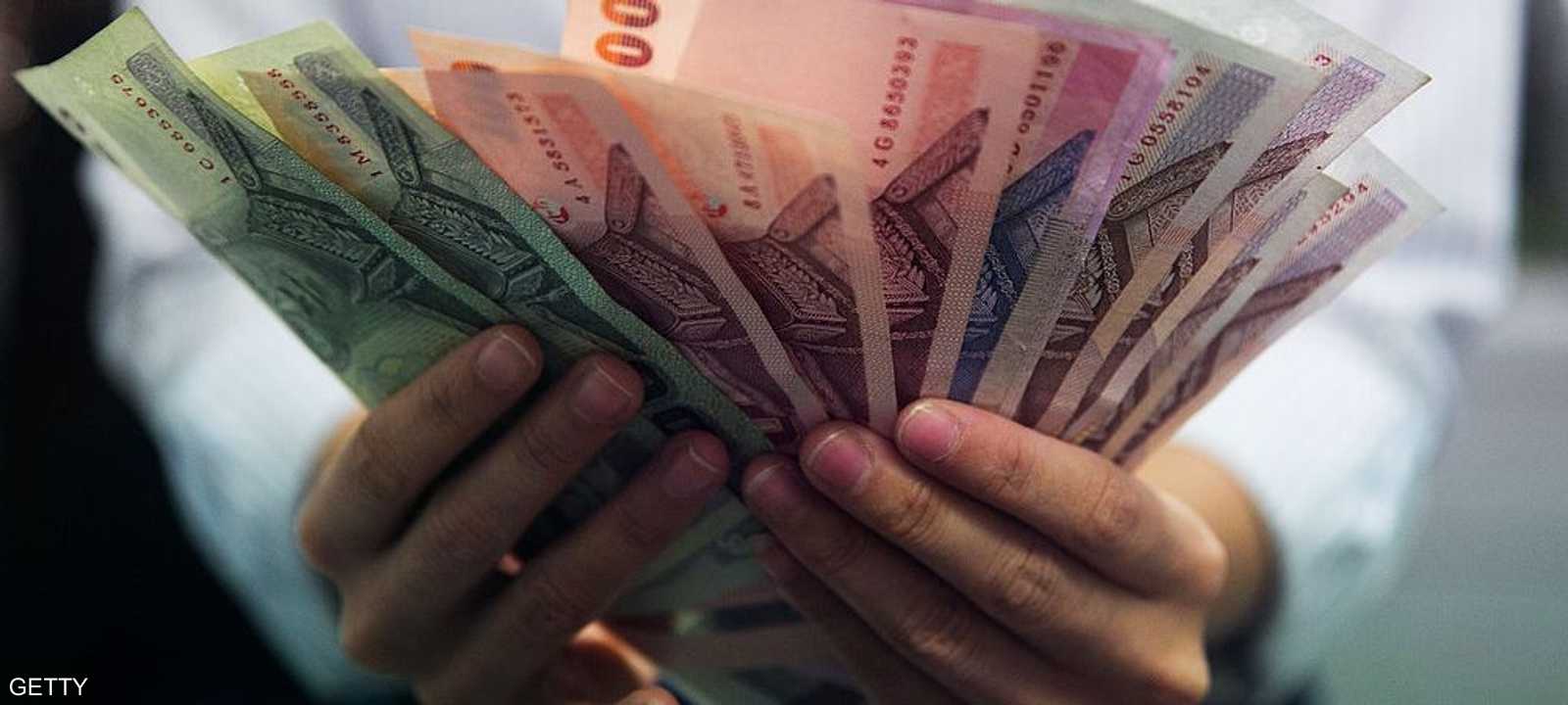 فئات من البات التايلندي في بانكوك - أرشيف