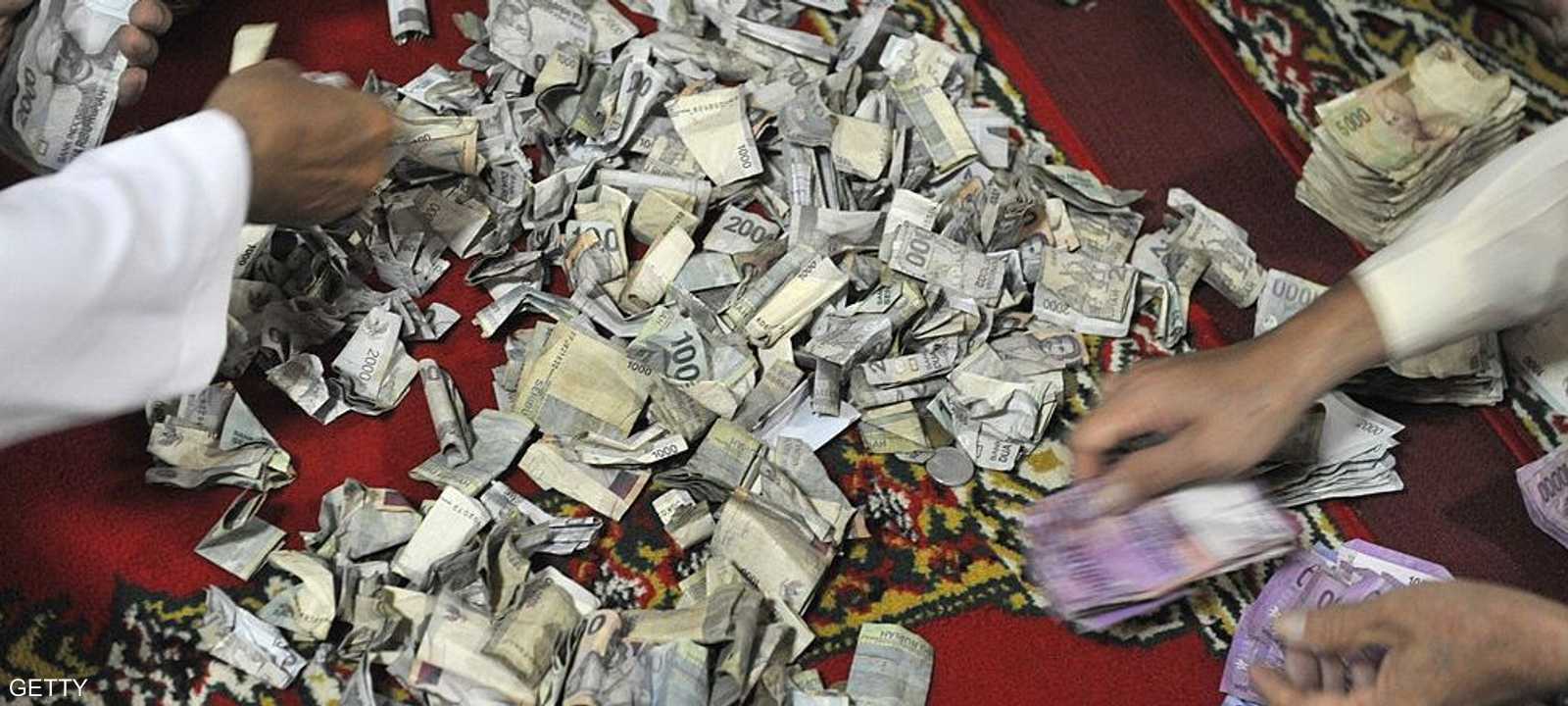 زكاة المسلمين تراوح بين 20 و30 مليار دولار