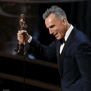 لويس نال جائزة أوسكار عن أفضل ممثل ثلاث مرات