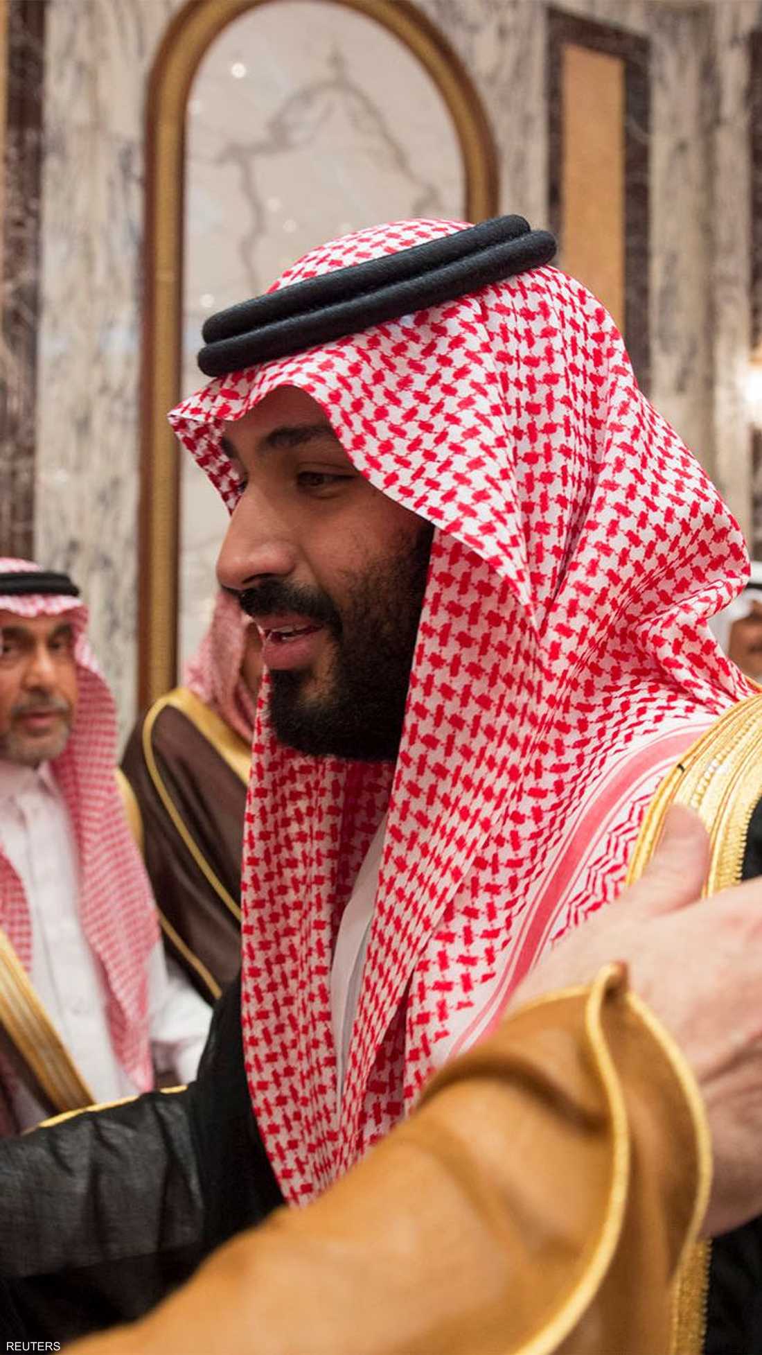 شارك الأمراء والوزراء وكبار العلماء والمسؤولين في المبايعة