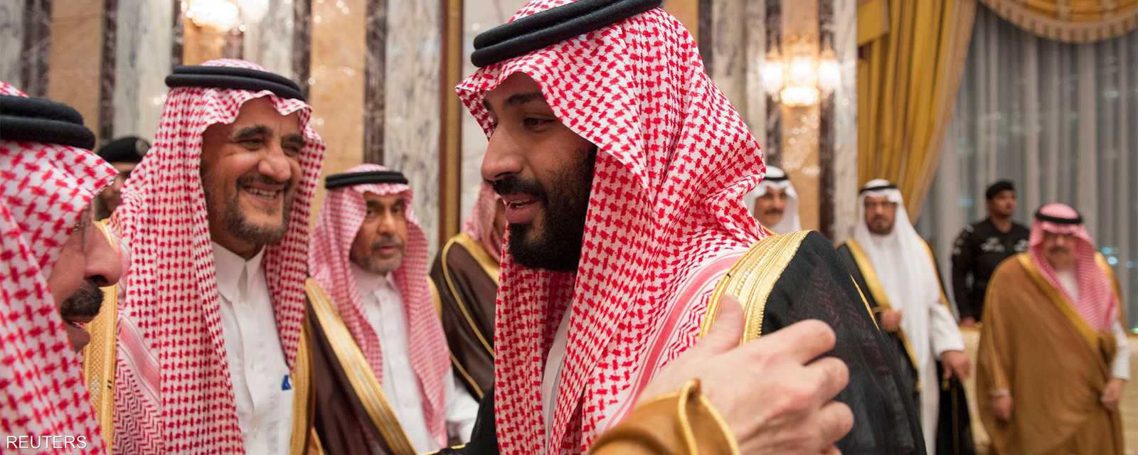 شارك الأمراء والوزراء وكبار العلماء والمسؤولين في المبايعة