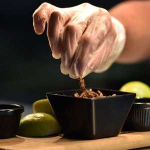 الصراصير المقرمشة بنهكات مختلفة وتعطي نفس قدر بروتين اللحوم