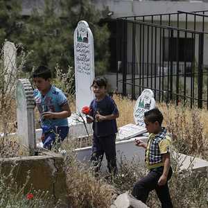 سوريون لا يجدون مكانا لدفن موتاهم في لبنان