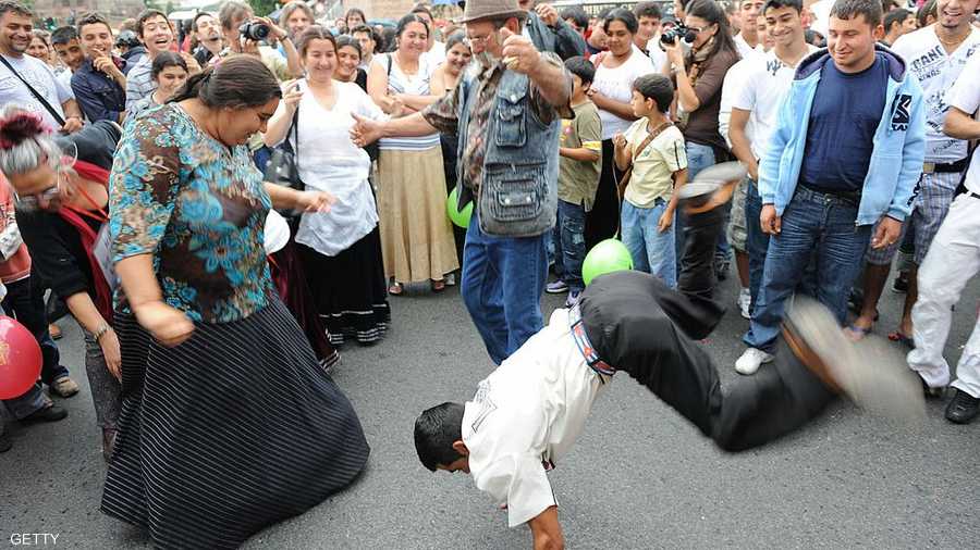 يرقصون في إيطاليا