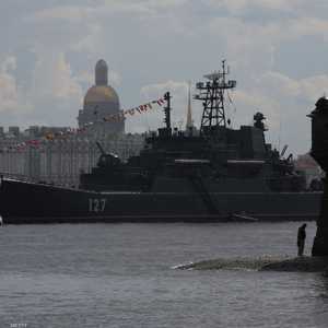 سفينة حربية روسية في سان بطرسبرغ
