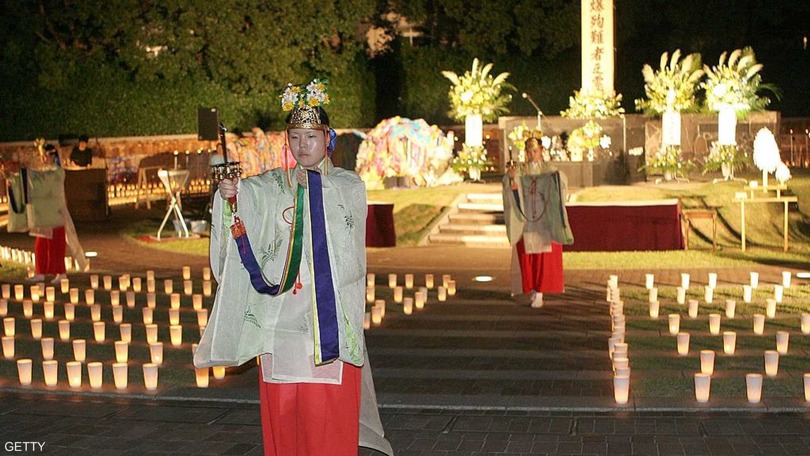 أودى الهجومان بحياة 214 ألف شخص