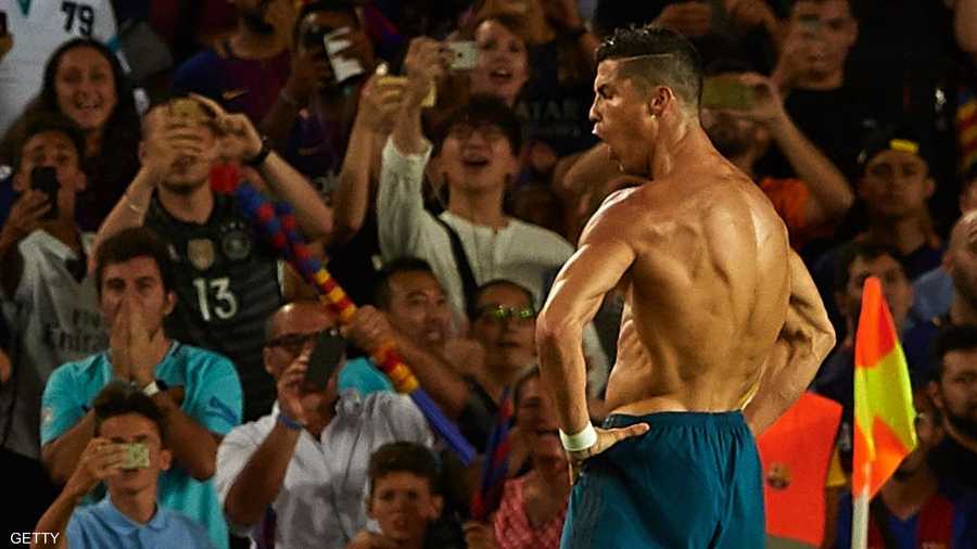 رونالدو يحتفل على طريقة الكبار