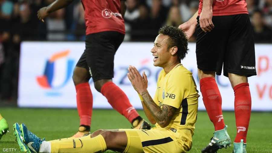 العنف لم يوقف النجم البرازيلي