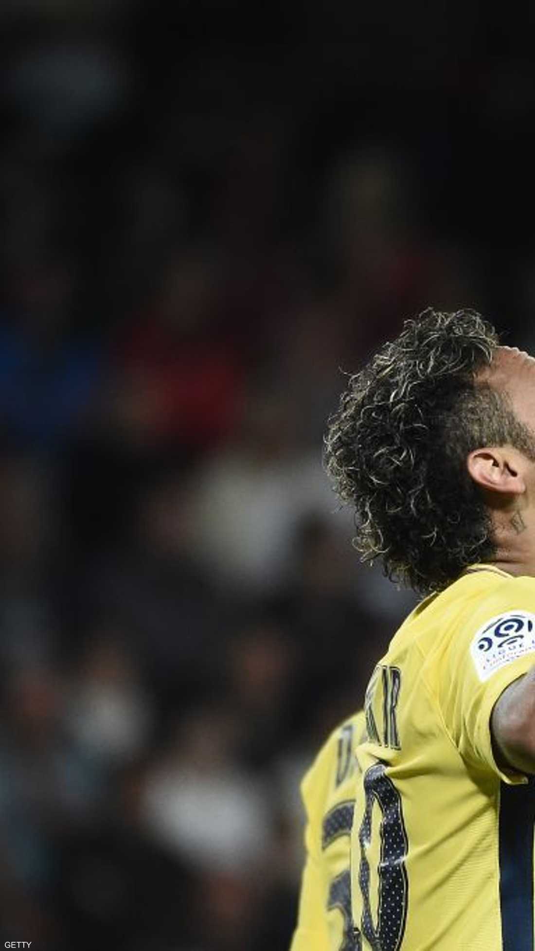 احتفال معتاد بهز الشباك ولكن هذه المرة بألوان أخرى