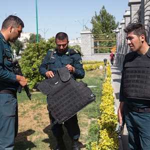 عناصر من الشرطة الإيرانية (أرشيفية)