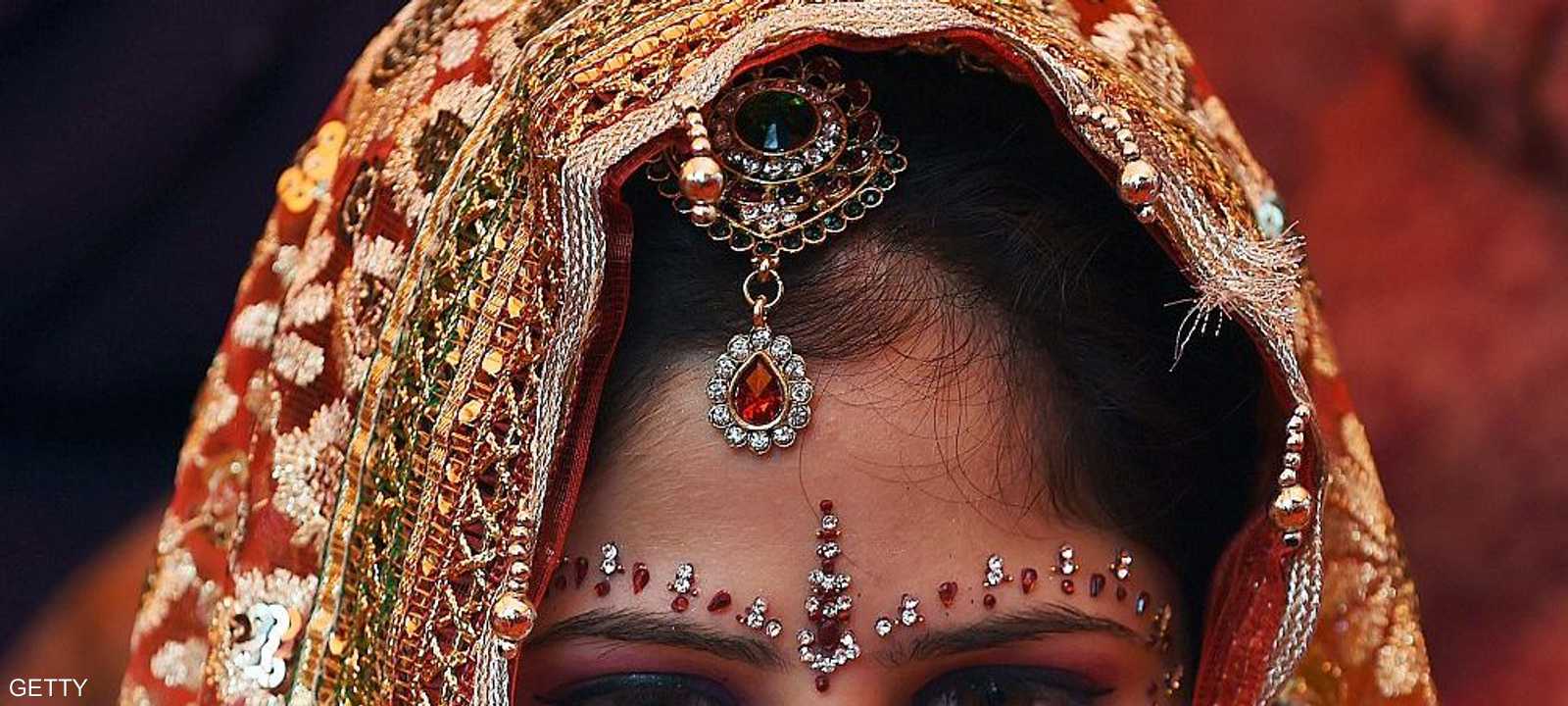 فتاة هندية تحتفل بمناسبة "ديوالي".. صورة تعبيرية