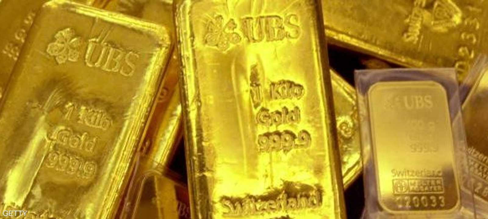نزل الذهب في المعاملات الفورية 0.5 بالمئة