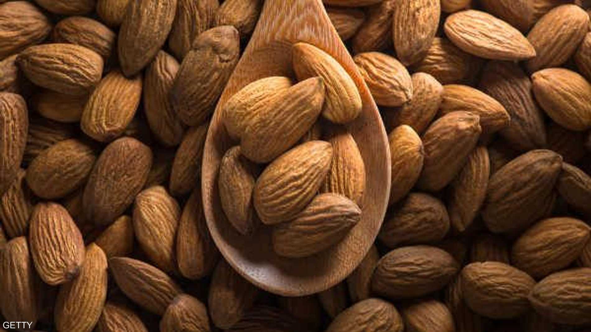 7 أضرار صحية خفية للإفراط في تناول اللوز 