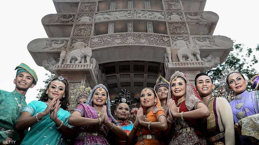 معابد الهندوس تفتح أبوابها أمام المتعبدين في ماليزيا