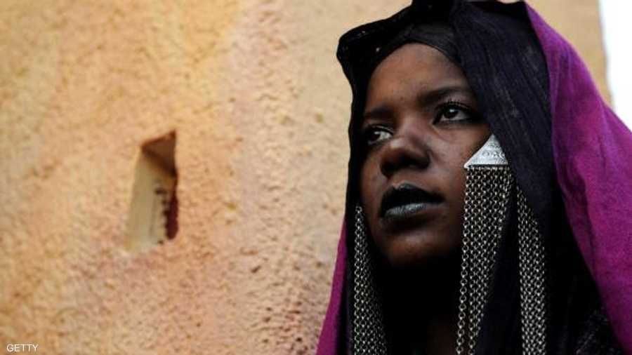 سيدة جزائرية من الطوارق