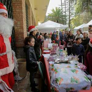 من سوق عيد الميلاد في العاصمة الجزائرية