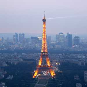 برج إيفل - أرشيفية