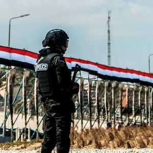 صورة أرشيفية لرجل أمن مصري