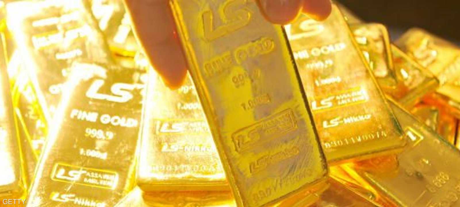 قفز الذهب في التعاملات الفورية 0.6 بالمئة