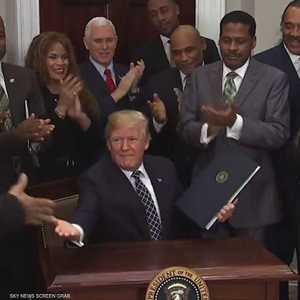 ترامب يتجاهل سؤال محرج
