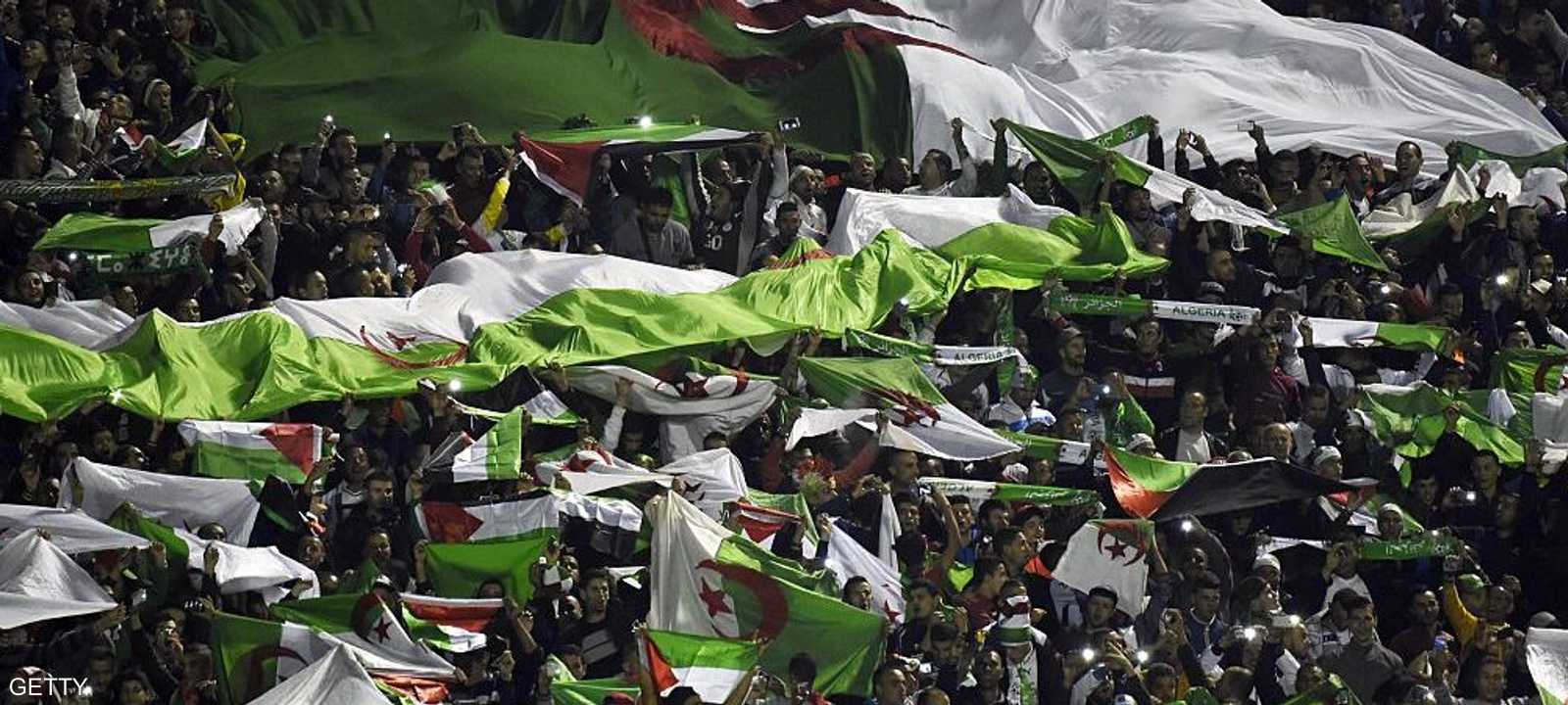 اتحاد الكرة الجزائري يسعى لحماية الأندية من العقوبات