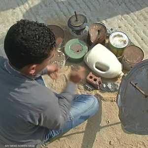 "الطبل الصفيح" في قرية مصرية