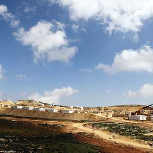 المستوطنات عادة تبدأ ببؤر تضفي عليها الحكومة الشرعية لاحقا