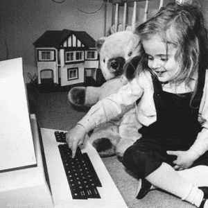 قبل عام 1989 كانت الإنترنت مجرد خيال