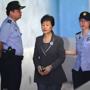 وتقاطع الرئيسة السابقة جلسات المحكمة منذ أكتوبر الماضي