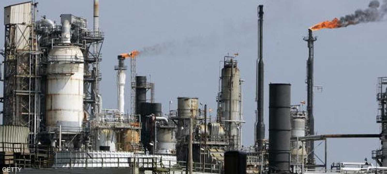 مصفاة نفط (أرشيفية)