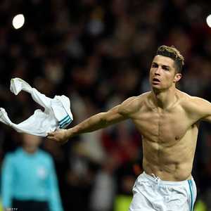رونالدو يمتلك جسدا رياضيا مثاليا