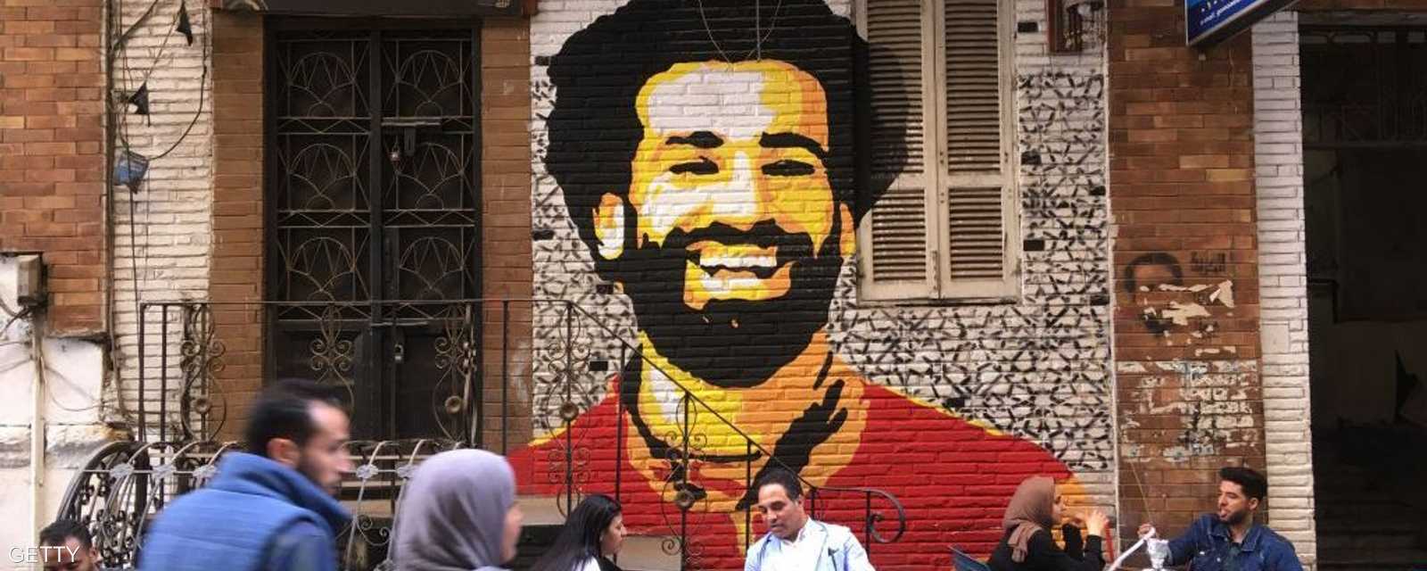 صلاح، حتى إن كان غرافيتي، يدفع المصريين لالتقاط صور بجانبه