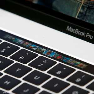 جهاز ماك بوك برو